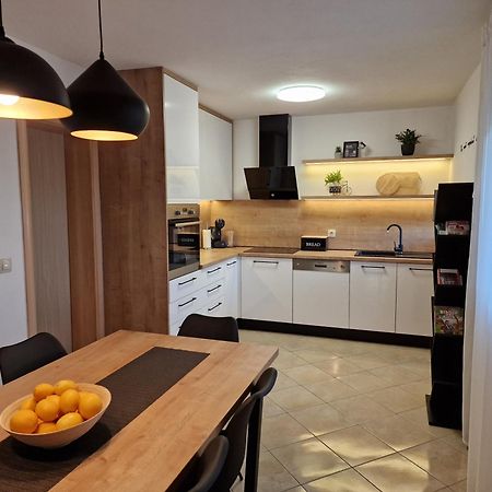 Holiday Home Near Trogir Kaštel Štafilić エクステリア 写真