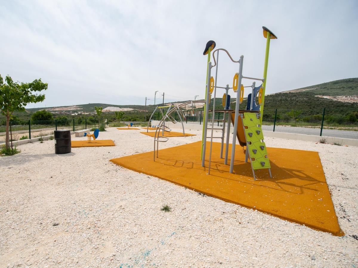 Holiday Home Near Trogir Kaštel Štafilić エクステリア 写真